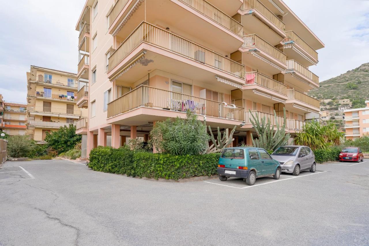 Apartament Near The Sea - Wifi And Parking Ventimiglia Zewnętrze zdjęcie