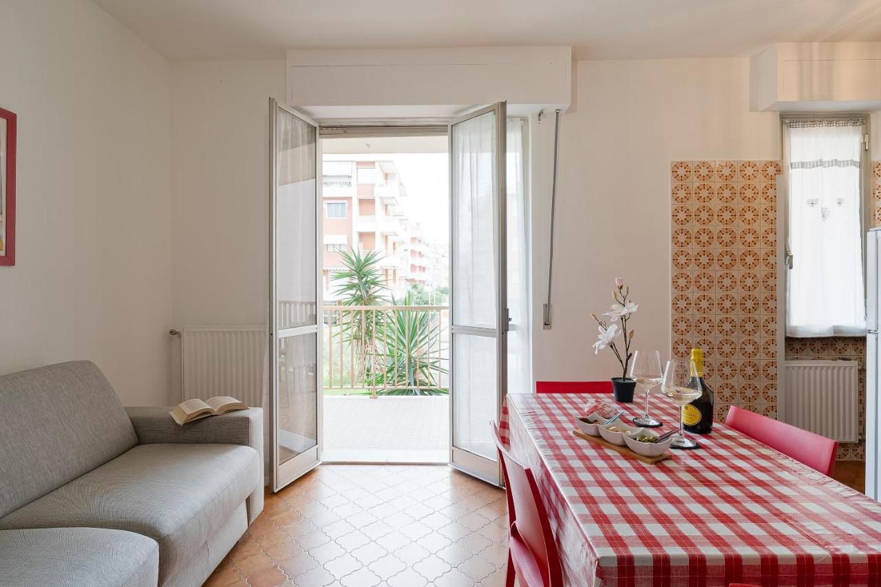 Apartament Near The Sea - Wifi And Parking Ventimiglia Zewnętrze zdjęcie