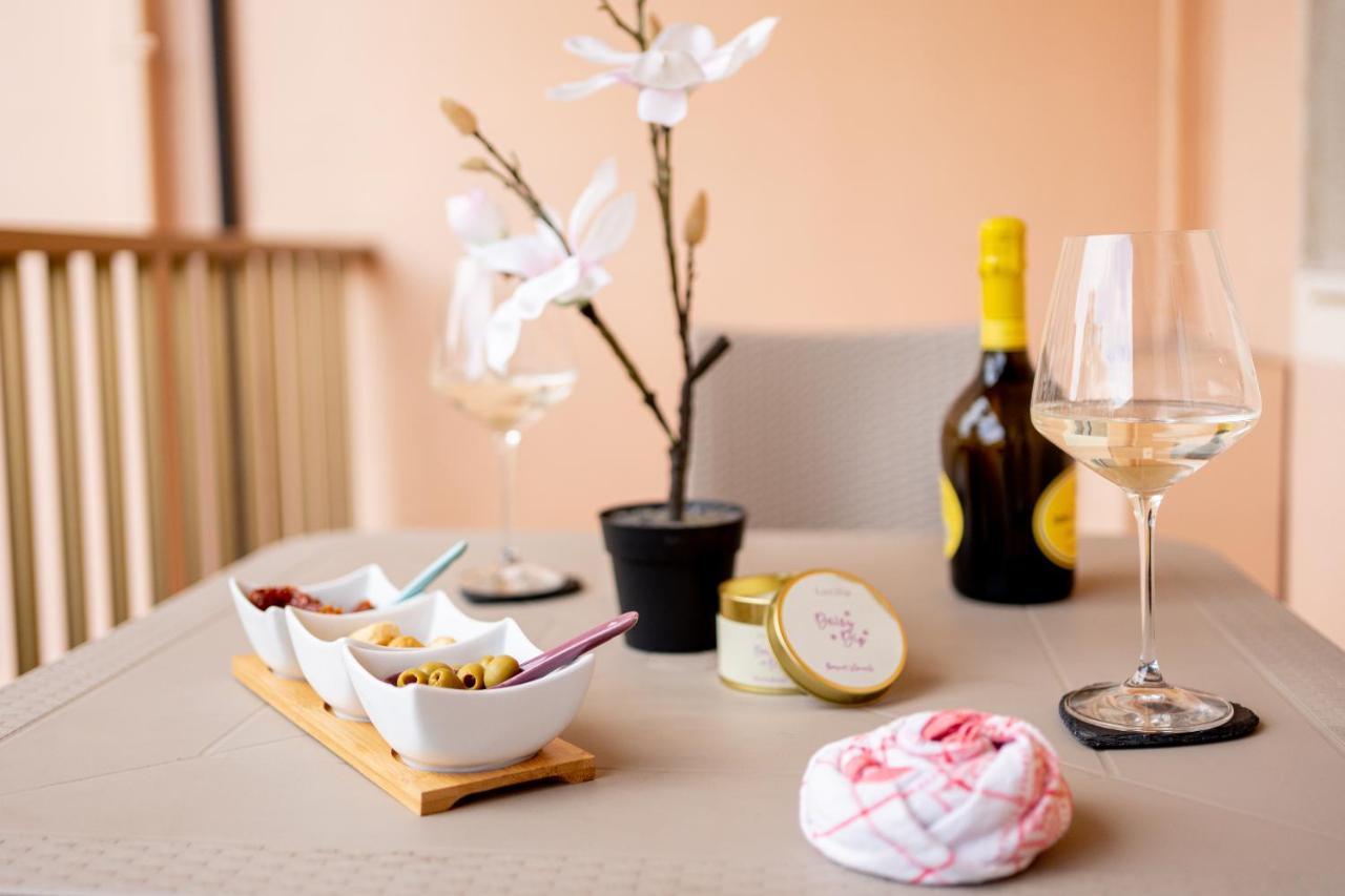Apartament Near The Sea - Wifi And Parking Ventimiglia Zewnętrze zdjęcie