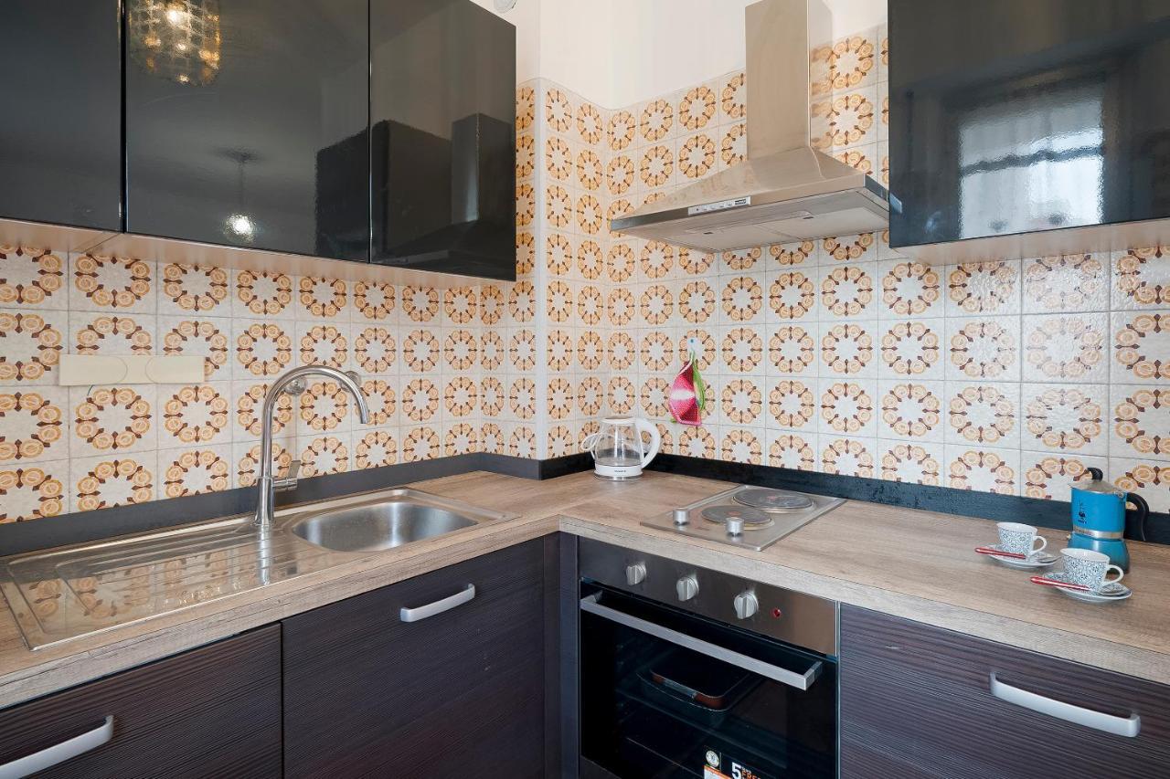 Apartament Near The Sea - Wifi And Parking Ventimiglia Zewnętrze zdjęcie